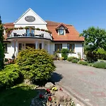 Dworek Zielinskich-domki, Pokoje, Podgrzewany Basen, Parking Homestay szállás