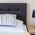 Dworek Zielinskich-domki, Pokoje, Podgrzewany Basen, Parking * Rewal