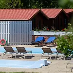 Dworek Zielinskich-domki, Pokoje, Podgrzewany Basen, Parking Rewal