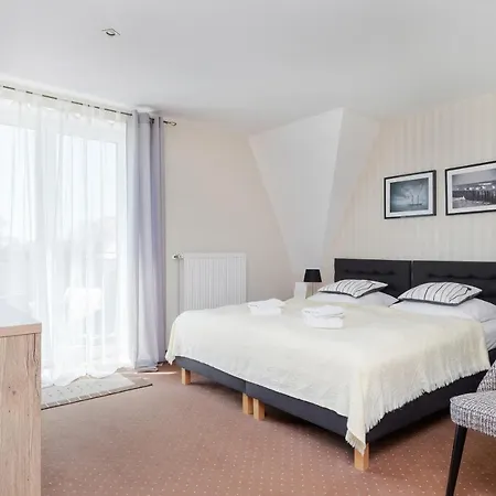 Dworek Zielinskich-domki, Pokoje, Podgrzewany Basen, Parking *