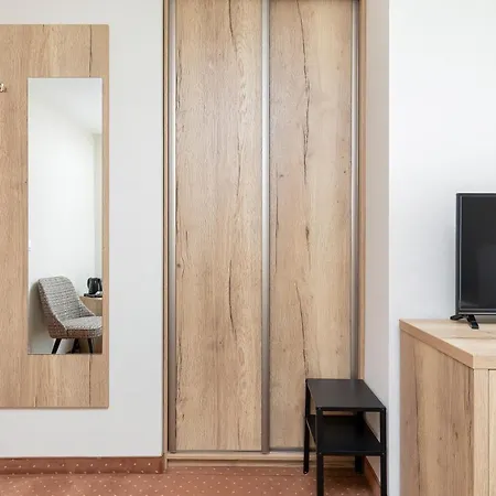 Dworek Zielinskich-domki, Pokoje, Podgrzewany Basen, Parking