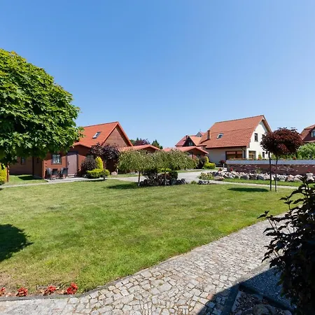 Проживание в семье Dworek Zielinskich-domki, Pokoje, Podgrzewany Basen, Parking