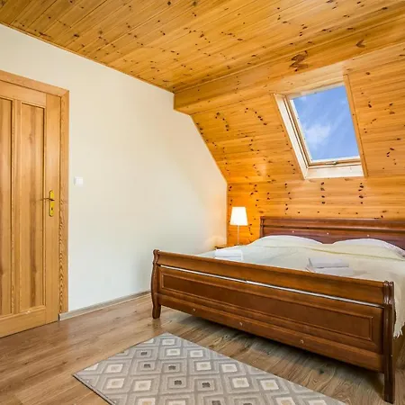 Dworek Zielinskich-domki, Pokoje, Podgrzewany Basen, Parking Проживание в семье *