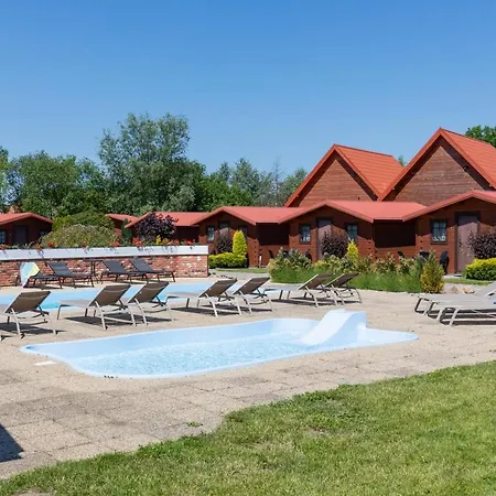 Dworek Zielinskich-domki, Pokoje, Podgrzewany Basen, Parking Проживание в семье