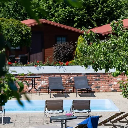 Dworek Zielinskich-domki, Pokoje, Podgrzewany Basen, Parking *