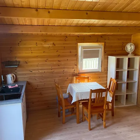 Проживание в семье Dworek Zielinskich-domki, Pokoje, Podgrzewany Basen, Parking