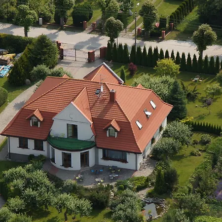 Проживание в семье Dworek Zielinskich-domki, Pokoje, Podgrzewany Basen, Parking *