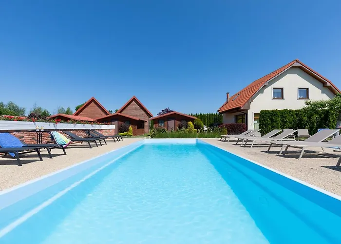 ホームステイ Dworek Zielinskich-domki, Pokoje, Podgrzewany Basen, Parking *